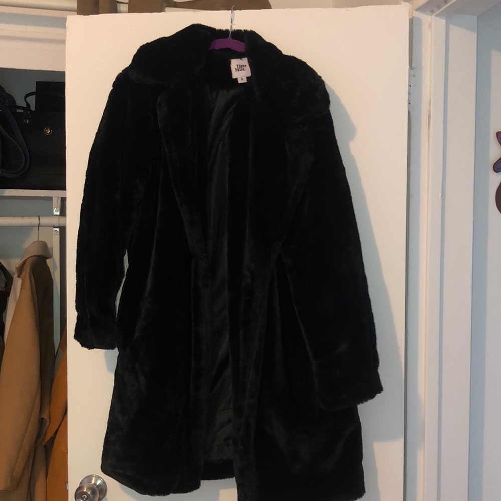 Beautiful faux fur coat - perfect condition - sooo soft!